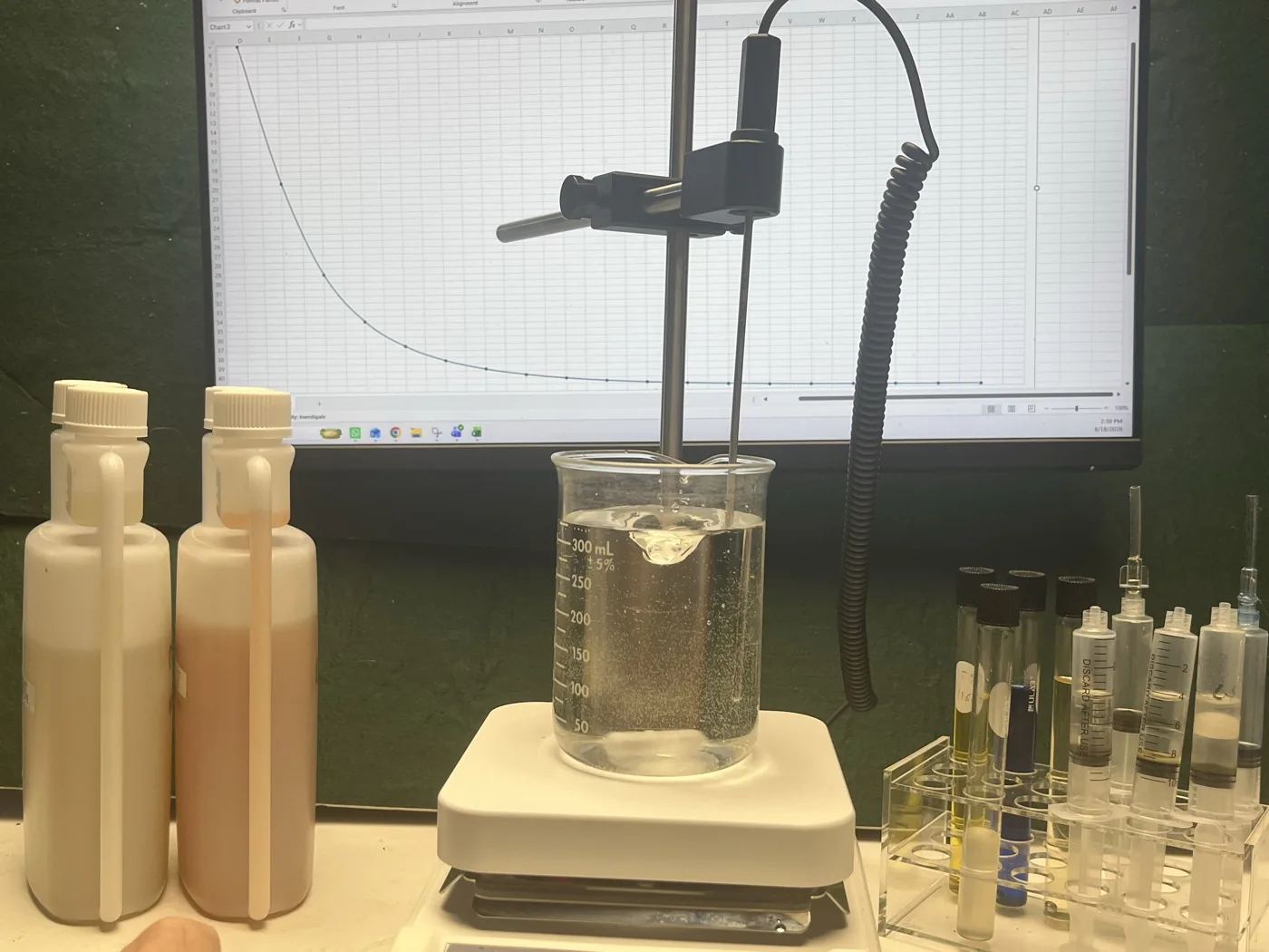 Research bench with samples and instrumentation in the Proxima laboratory